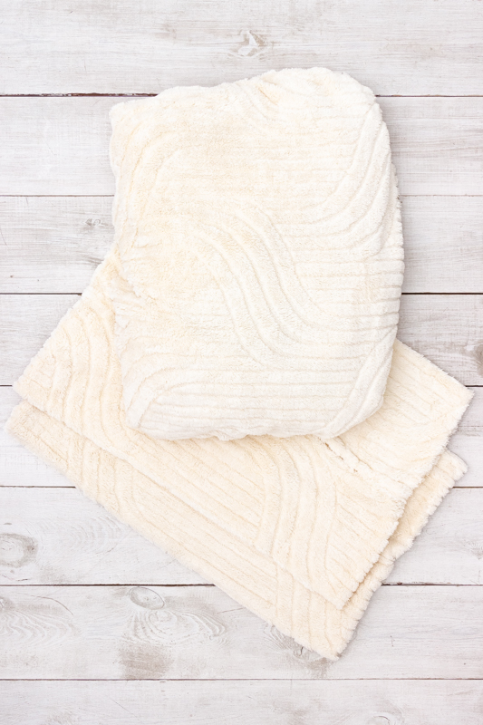 Простирадло на резинці + 2 наволочки